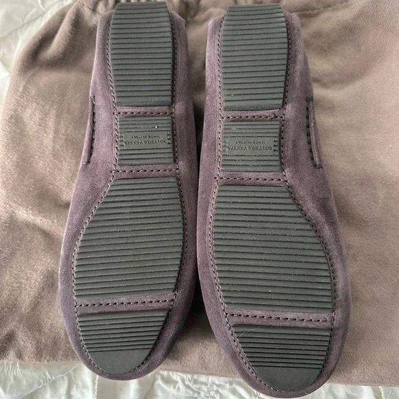 Bottega Veneta Purple Intrecciato Suede Driving Loafers
Size 37 - Picture 2 of 5